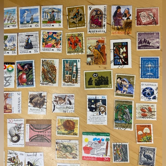 Vintage Australia Postage Stamps (1950-1980’s) - Picture 4 of 5